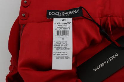 Pantalones cortos de seda roja con bordados florales de Dolce &amp; Gabbana