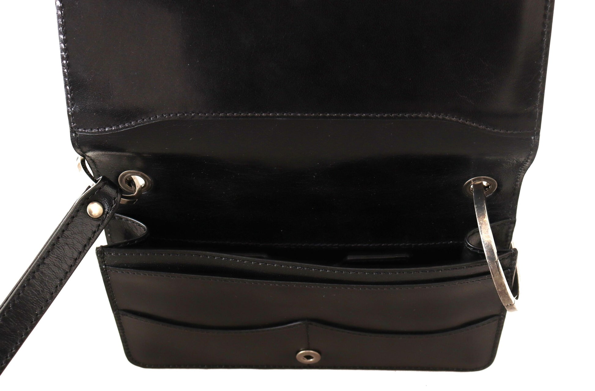 Elegante Mini Cartera de Piel en Negro Atemporal